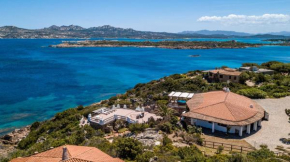 La Villa al Piras - favolosa villa con vista fronte Caprera e accesso al mare